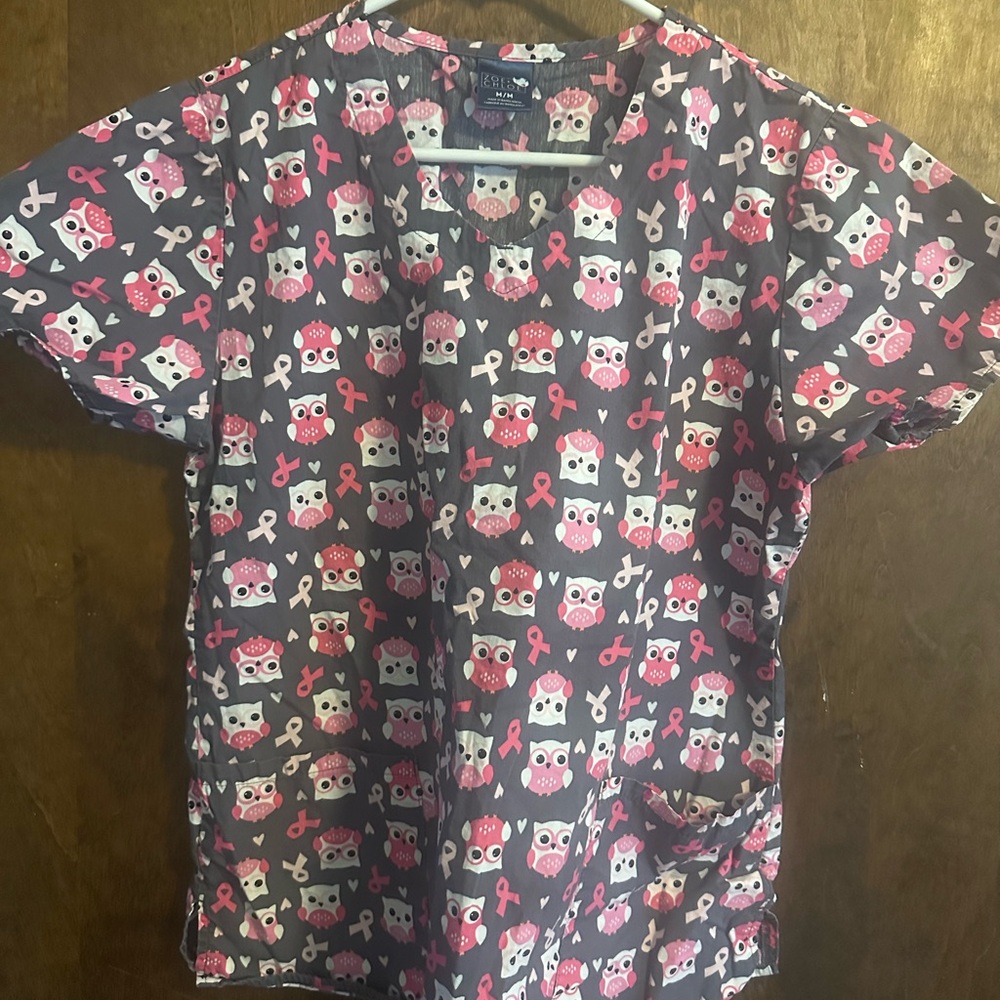 Zoe and Chloe Medical Scrub Top . Size Medium